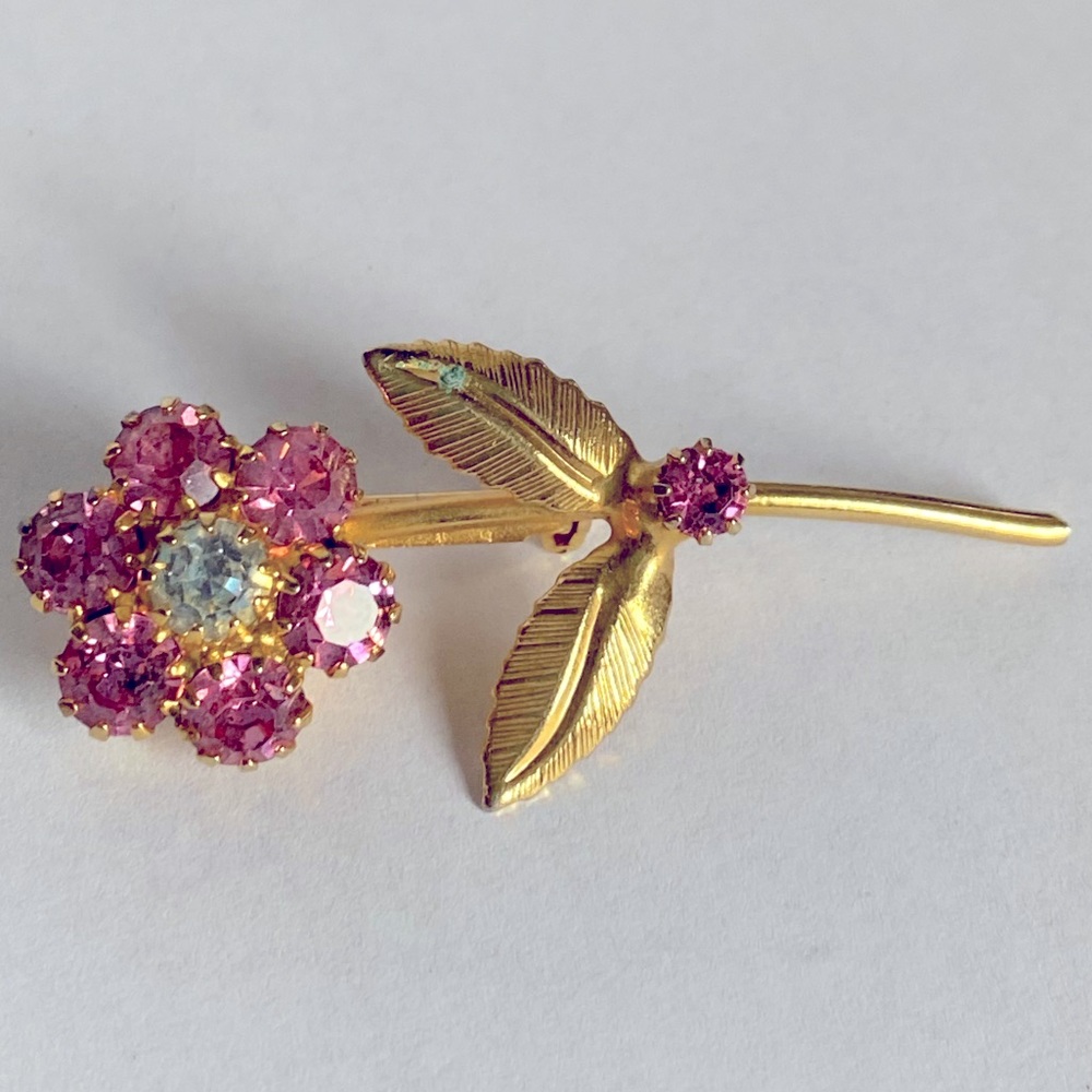 Vintage Women’s Costume Pink Glass Rhinestone Flower Gold Tone Brooch Pin - Picture 7 of 7